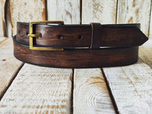 Classic Casual Narrow Leather Belt with Bronze Buckle for Everyday Wear - Perfect with Jeans